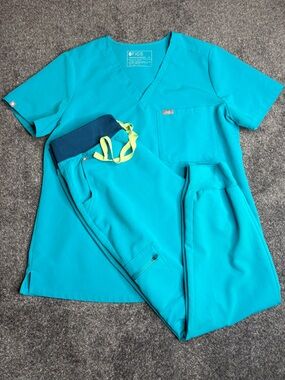 Figs Scrub Set Teal with contrasting waistband